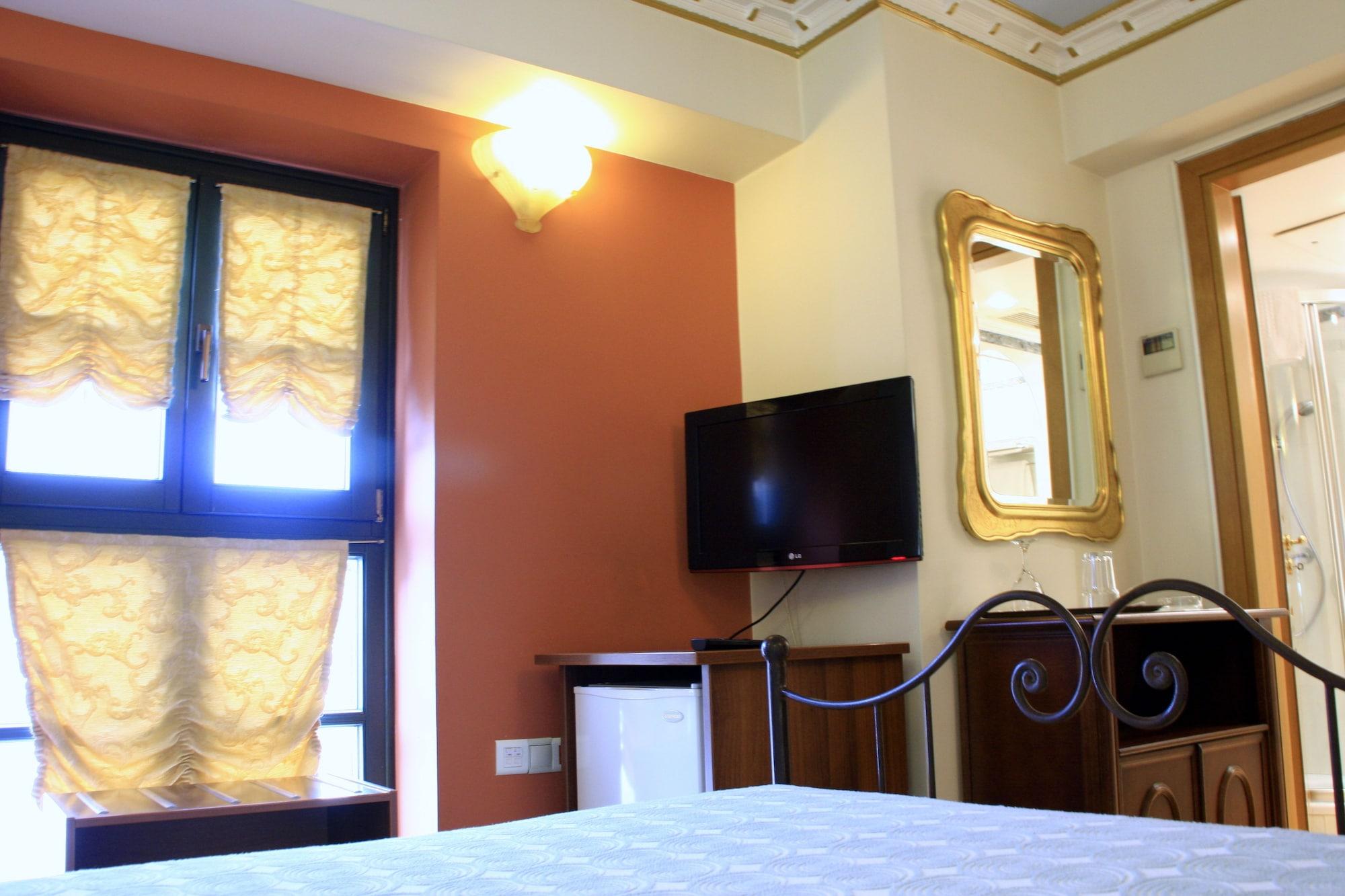 Byzantino Hotel Patras Exterior photo